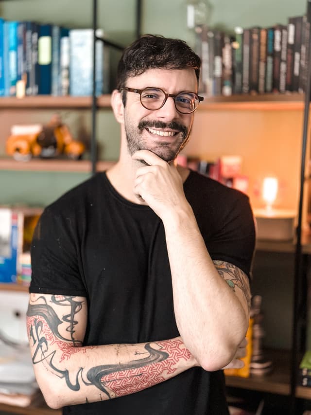 Fernando Entratice, professor de redação e criador do Projeto 1000